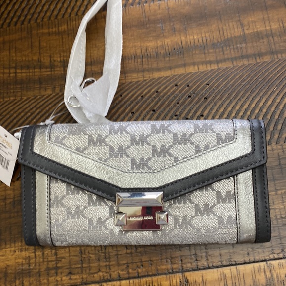 Michael Kors Whitney Backpack and Carry All Wallet NWT - Picture 6 of 12